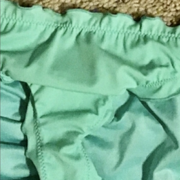 VICTORIA SECRET BIKINI BOTTOM & A CUTE BIKINI TOP - Picture 3 of 4